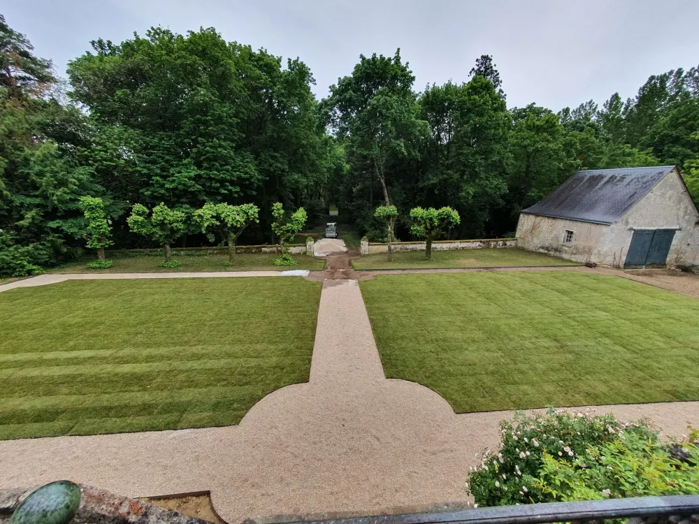 création de jardin à Cléré-les-Pins
